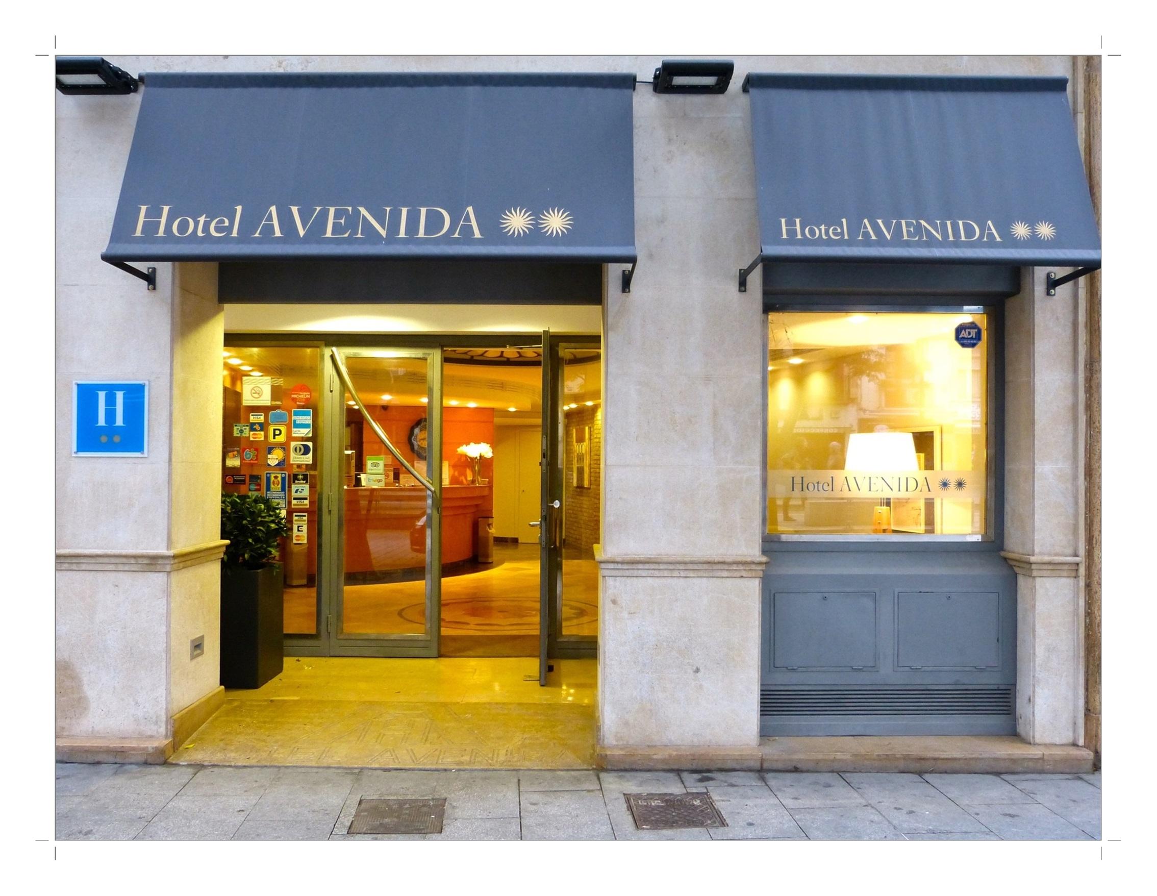 Hotel Avenida Zaragoza Exterior photo